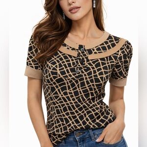 0924. Stylish Black and Tan Women's Top stretch